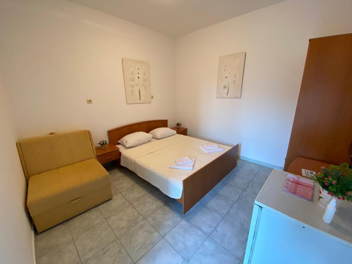Apartments Mandarina Garden Petrovac Buitenkant foto