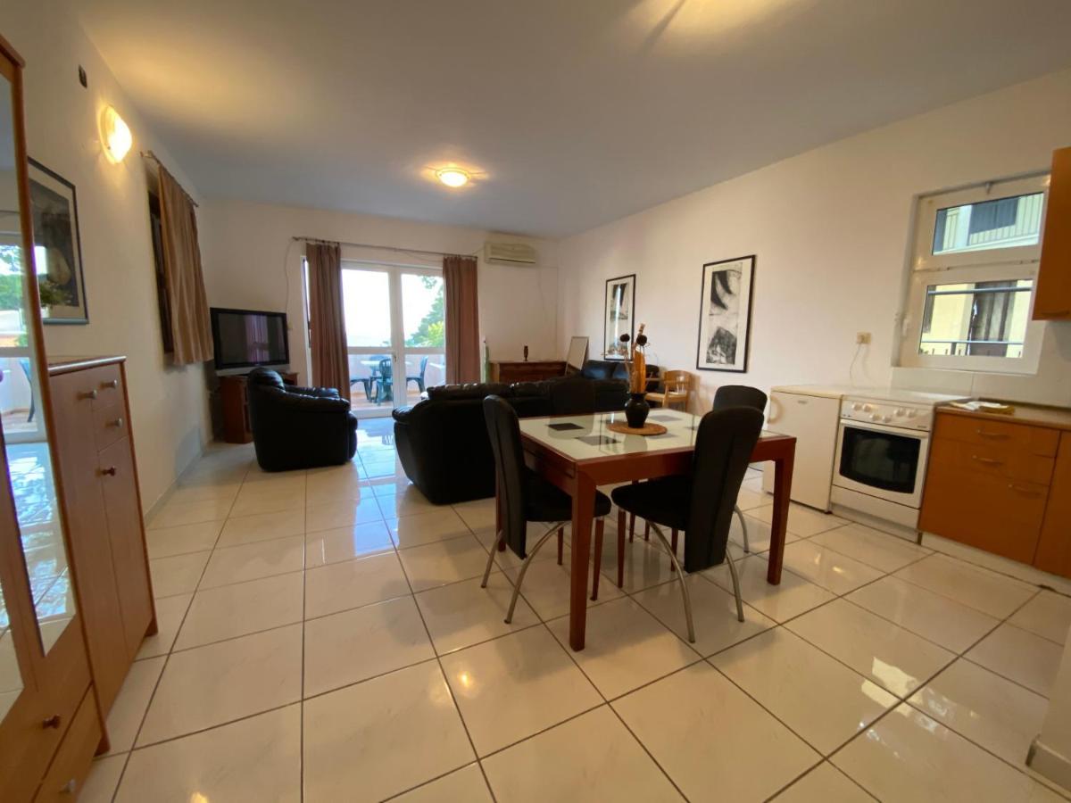 Apartments Mandarina Garden Petrovac Buitenkant foto