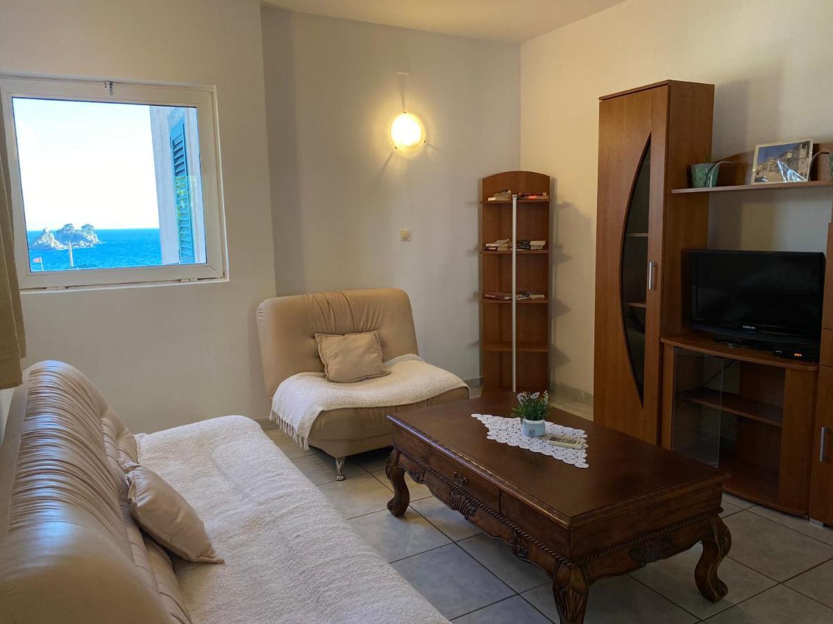 Apartments Mandarina Garden Petrovac Buitenkant foto