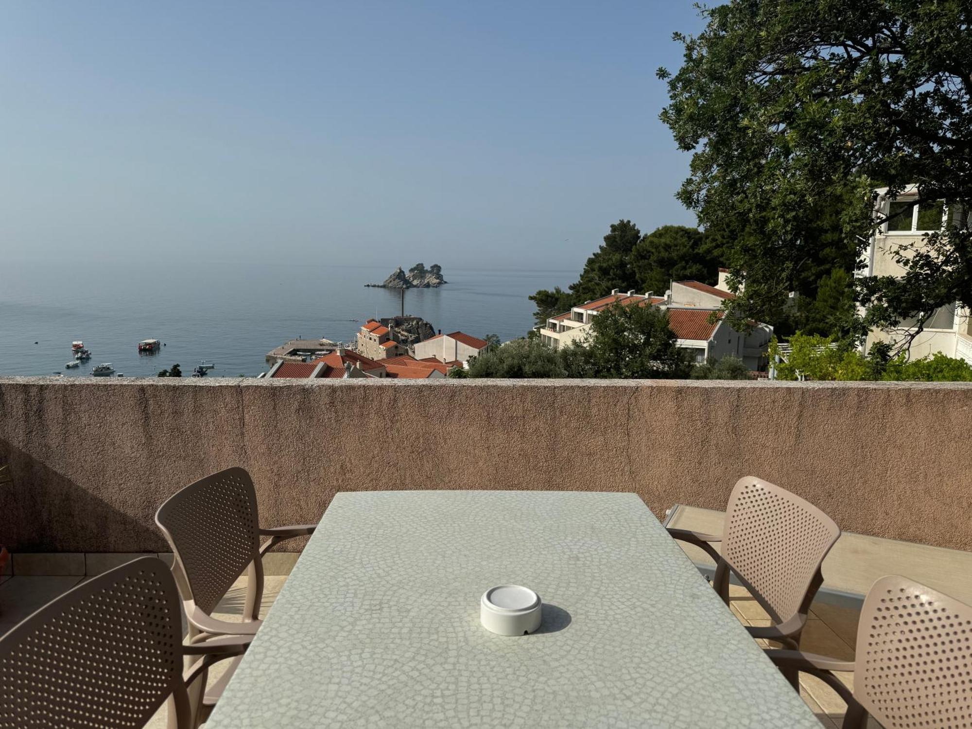 Apartments Mandarina Garden Petrovac Buitenkant foto