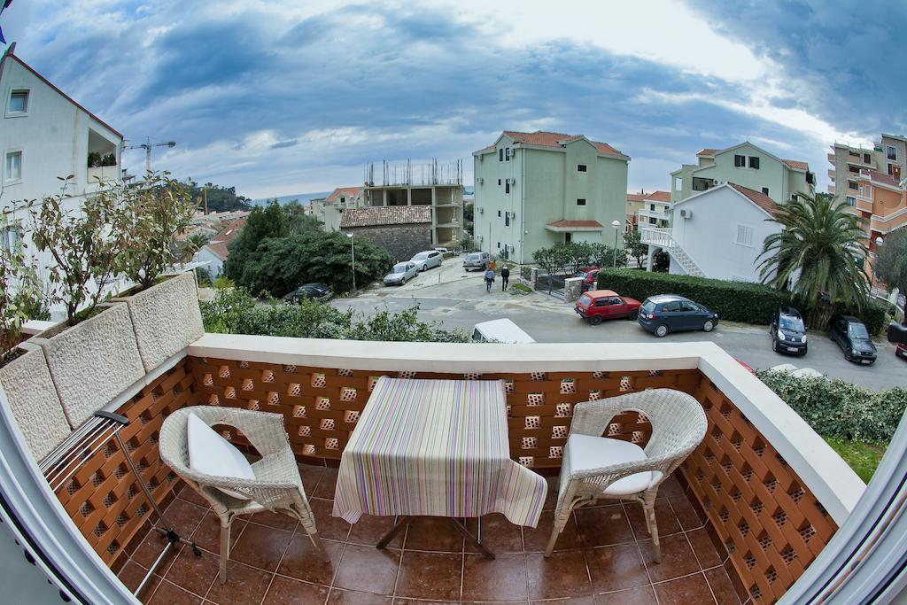 Apartments Mandarina Garden Petrovac Kamer foto