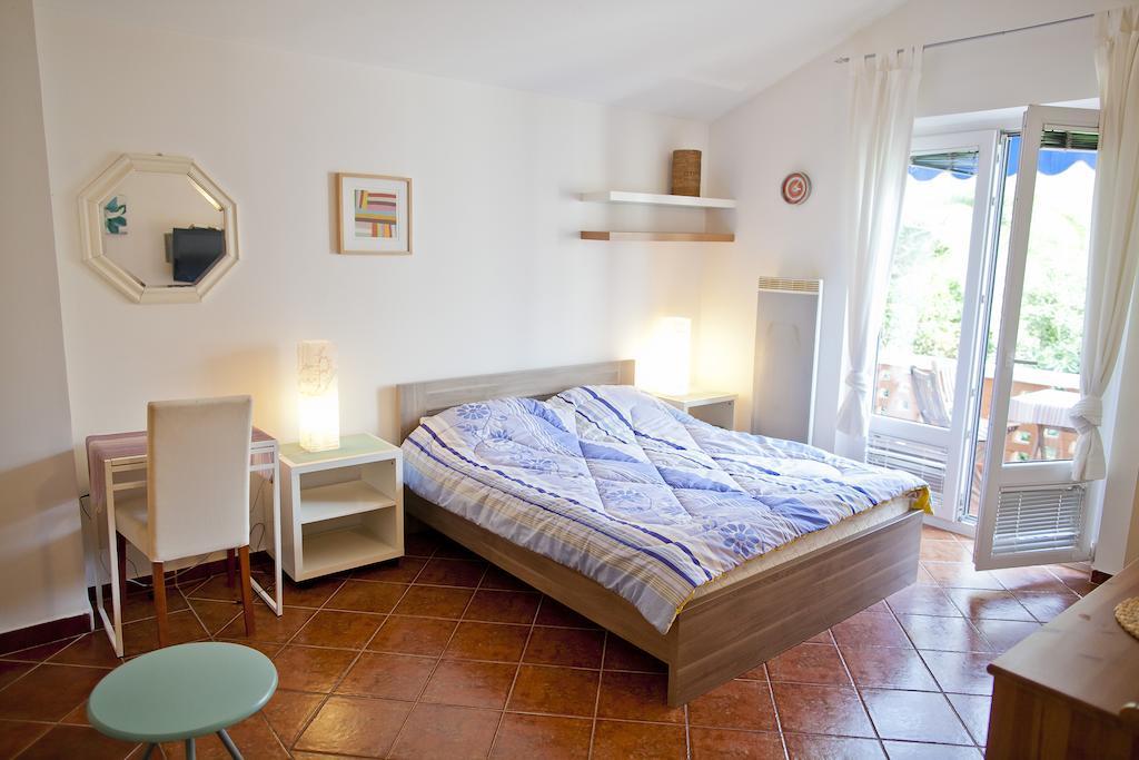 Apartments Mandarina Garden Petrovac Kamer foto