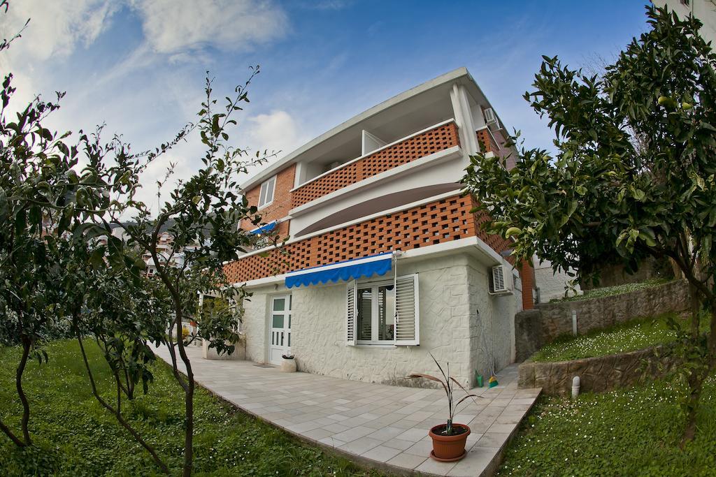Apartments Mandarina Garden Petrovac Buitenkant foto